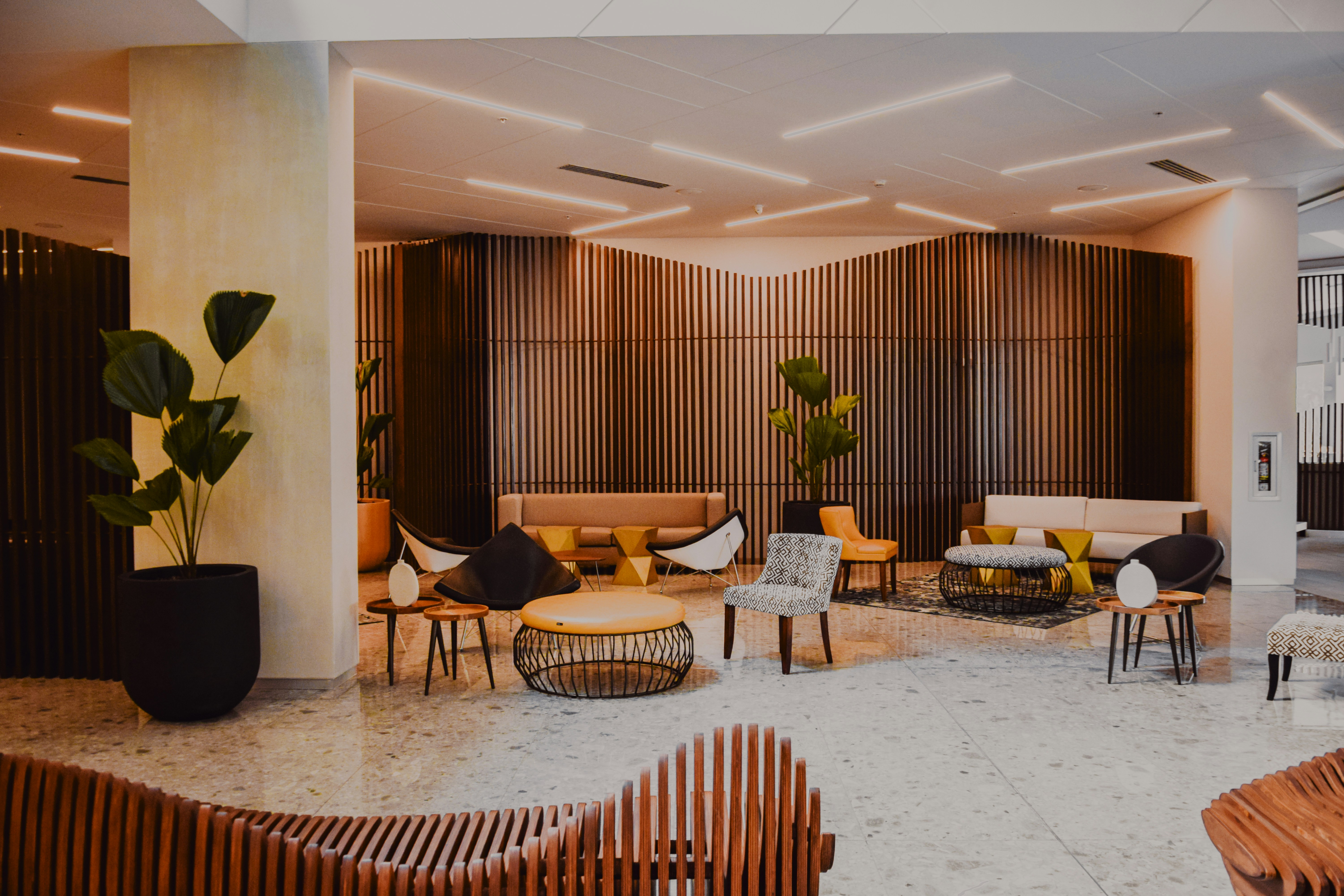 hassan decor décor rénovation renovation ravalement façade parquet peinture peintre bâtiment batiment mur enduit sol pose papier peint parquet ravalement mur blanc sol cire beton ciré béton ciré professionnel bretagne saint-malo saint-lunaire rennes dinan renovation alentours rénovation dinard restaurant cinéma hôtel restaurants cinémas hôtels hotel hotels residence résidence coopropriété partenaire polyvalent expert rénovation escaliers escalier architecte architectes logements sociaux